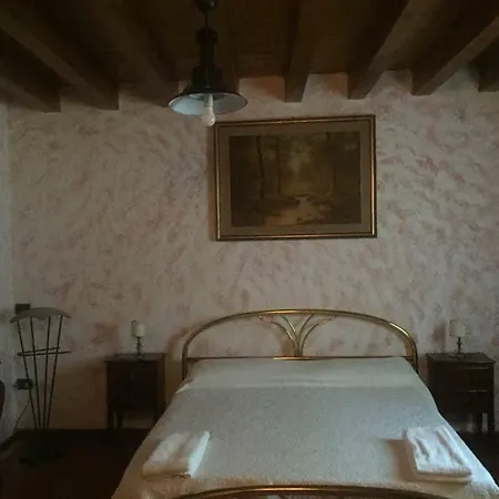 Casale Dei Pavoni Bed & Breakfast Alano Di Piave