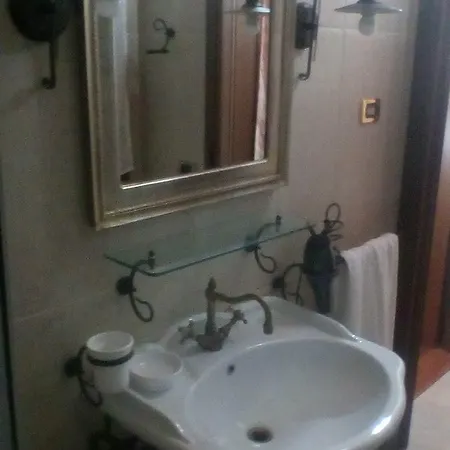 Casale Dei Pavoni Bed & Breakfast *