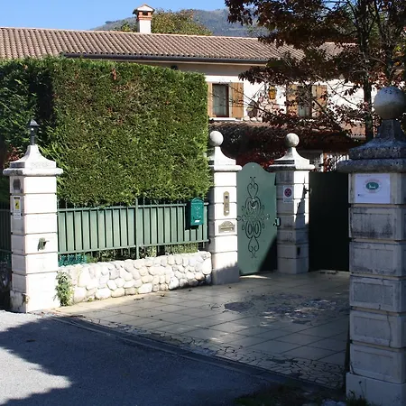 Casale Dei Pavoni *